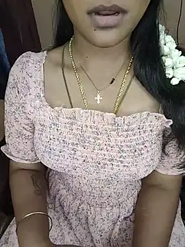 Snapshot of Tamil__Thara003 chatting on 07/18/26, 04:48 Tamil Thara003 online show from 07/18/26, 04:48