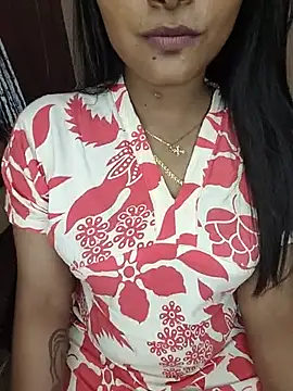 Snapshot of Tamil__Thara003 chatting on 08/08/26, 01:51 Tamil Thara003 online show from 08/08/26, 01:51