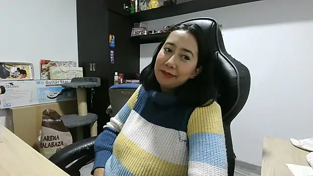 Snapshot of saramaSS chatting on 05/29/26, 04:07 saramaSS online show from 05/29/26, 04:07