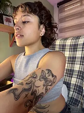 Lusiana   online show from 05/14/26, 12:24