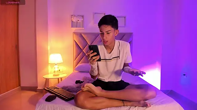 Baby noahtt online show from 06/09/26, 02:18