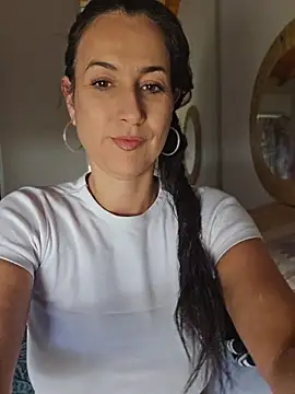 Snapshot of MorganaMystic chatting on 06/16/26, 03:01 MorganaMystic online show from 06/16/26, 03:01