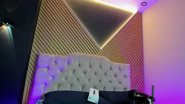 Snapshot of CloeMature chatting on 06/18/26, 04:55 CloeMature online show from 06/18/26, 04:55