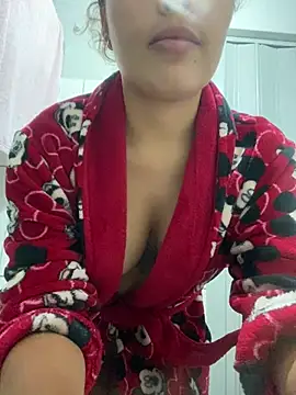 Snapshot of babipeace chatting on 05/17/26, 10:32 babipeace online show from 05/17/26, 10:32