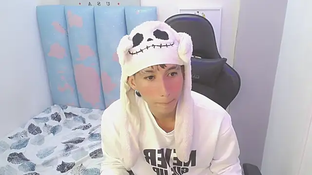liam play online show from 05/13/26, 03:57
