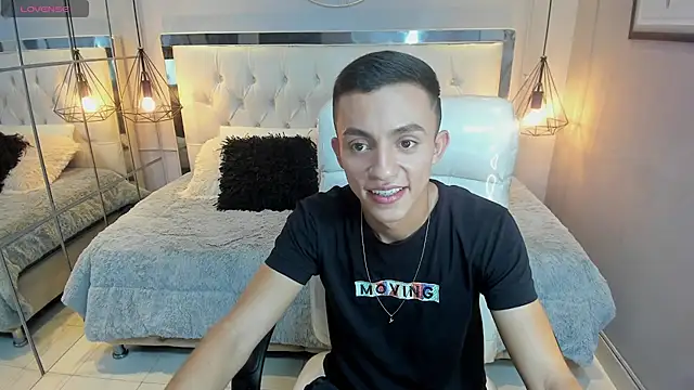 oliver chaze  online show from 05/06/26, 09:30