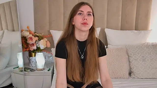 EvaAkiins online show from 05/28/26, 04:46