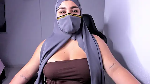Snapshot of Salma_farouk chatting on 06/21/26, 12:38 Salma farouk online show from 06/21/26, 12:38