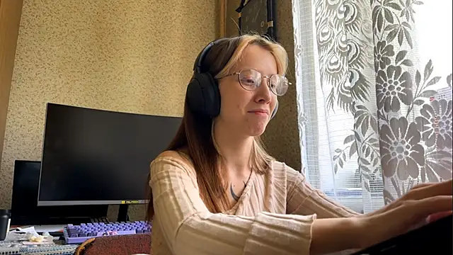 AliceGates online show from 05/07/26, 07:12