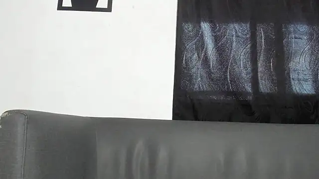 Snapshot of AlexRoyce_ chatting on 06/16/26, 12:05 AlexRoyce online show from 06/16/26, 12:05