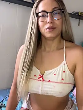 Mileyjenner1 online show from 05/08/26, 12:53