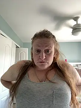Kellilyn10 online show from 06/01/26, 03:33