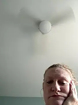 Kellilyn10 online show from 06/19/26, 05:08