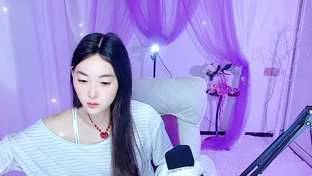Tili Lucky online show from 06/12/26, 01:03