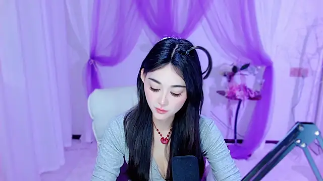 Tili Lucky online show from 05/19/26, 01:56