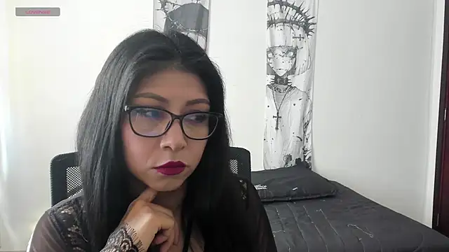 Snapshot of GoddessValentinaX chatting on 06/19/26, 08:58 GoddessValentinaX online show from 06/19/26, 08:58
