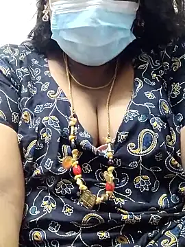 tamilkavitha123 online show from 05/11/26, 11:00