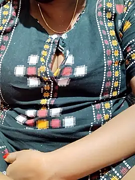 tamilkavitha123 online show from 05/21/26, 04:32