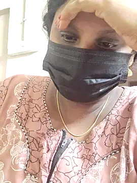 tamilkavitha123 online show from 05/19/26, 04:41