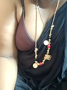 Snapshot of tamilkavitha123 chatting on 06/24/26, 06:01 tamilkavitha123 online show from 06/24/26, 06:01
