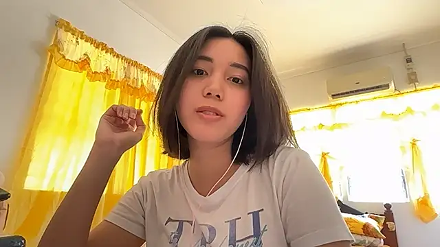 JenMilfeld online show from 05/08/26, 02:59