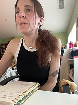 Raevyn online show from 05/19/26, 05:53