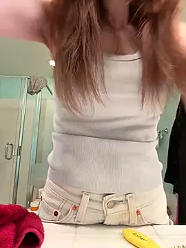 Raevyn online show from 05/23/26, 04:00