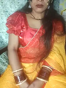 Snapshot of Juli_80 chatting on 05/30/26, 03:28 Juli 80 online show from 05/30/26, 03:28