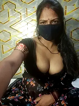 Snapshot of Juli_80 chatting on 07/28/26, 06:20 Juli 80 online show from 07/28/26, 06:20