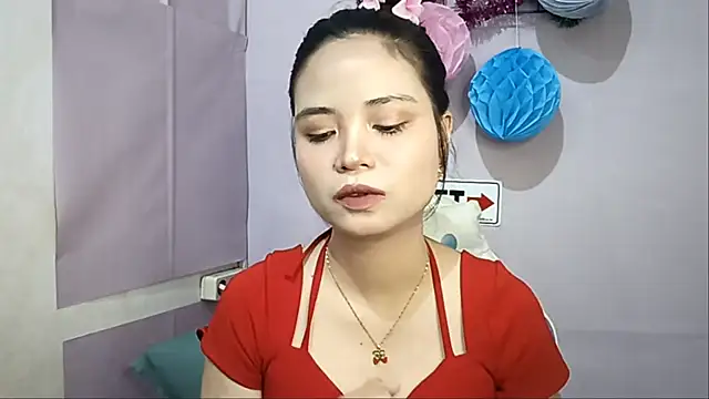 FerminaBoutwell online show from 06/18/26, 11:26