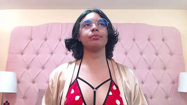 Snapshot of Emmaa_Lexx chatting on 05/18/26, 06:01 Emmaa Lexx online show from 05/18/26, 06:01