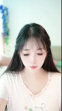 Snapshot of singer-wenwan chatting on 05/17/26, 05:51 singer-wenwan online show from 05/17/26, 05:51