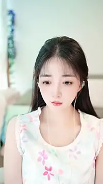 Snapshot of singer-wenwan chatting on 06/15/26, 09:42 singer-wenwan online show from 06/15/26, 09:42