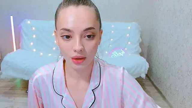 Snapshot of SiennaMia chatting on 05/29/26, 04:57 SiennaMia online show from 05/29/26, 04:57