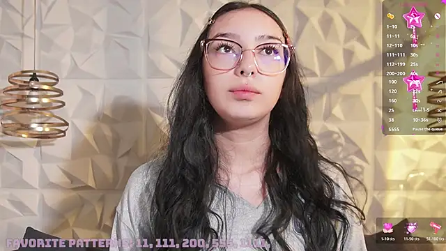 Snapshot of zara_bliss chatting on 06/08/26, 11:11 zara bliss online show from 06/08/26, 11:11