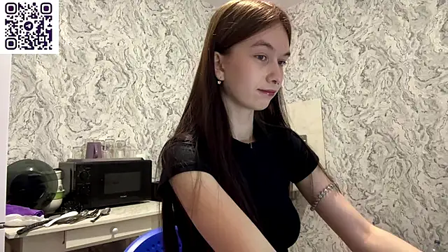 HinaDesire online show from 06/07/26, 08:14