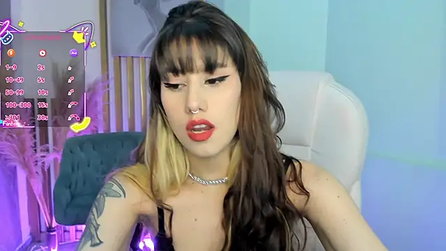 Snapshot of AmbarDupont_ chatting on 07/15/26, 06:53 AmbarDupont online show from 07/15/26, 06:53