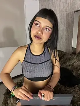 AntonellaCooper Pink online show from 05/23/26, 08:13