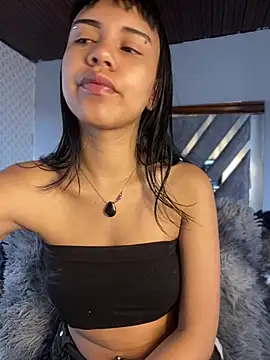 AntonellaCooper Pink online show from 07/03/26, 06:36