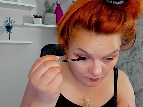 GingerKitten1 online show from 05/19/26, 05:47