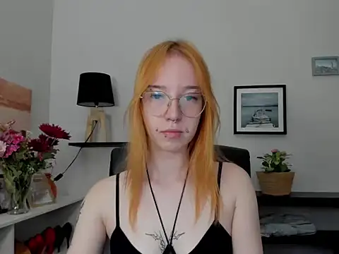Snapshot of foxSonya chatting on 07/13/26, 05:29 foxSonya online show from 07/13/26, 05:29