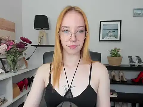 Snapshot of foxSonya chatting on 07/16/26, 05:37 foxSonya online show from 07/16/26, 05:37