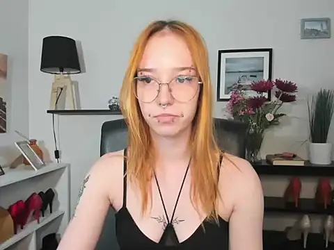 Snapshot of foxSonya chatting on 06/10/26, 05:30 foxSonya online show from 06/10/26, 05:30