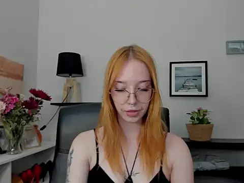 Snapshot of foxSonya chatting on 07/15/26, 06:09 foxSonya online show from 07/15/26, 06:09