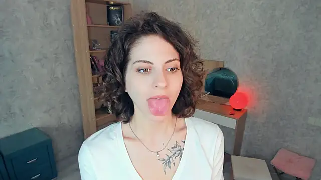 Kimasichka online show from 05/17/26, 05:40