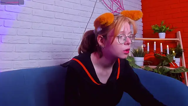 FoxxyyPolly online show from 06/13/26, 05:49