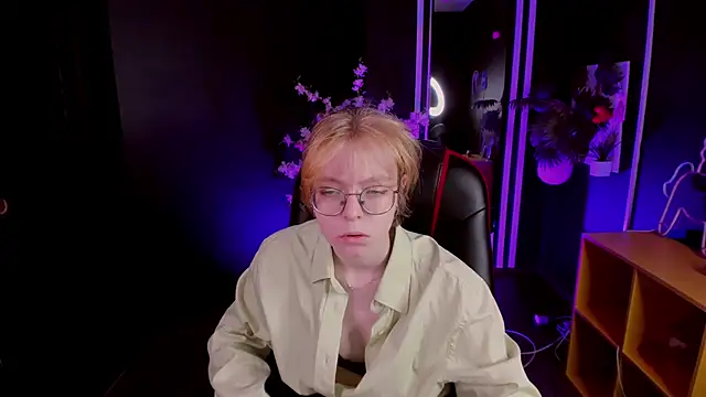 FoxxyyPolly online show from 05/18/26, 05:34