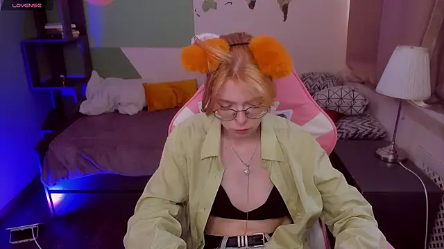 FoxxyyPolly online show from 06/20/26, 05:34