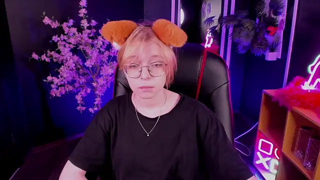 FoxxyyPolly online show from 06/26/26, 05:13
