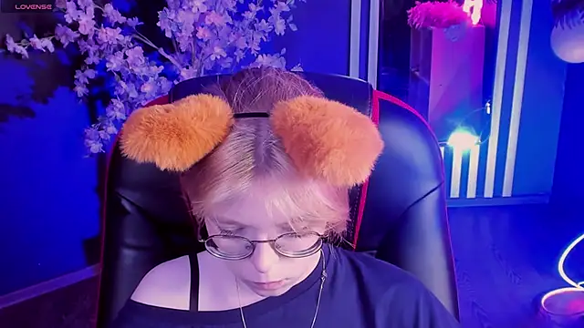 FoxxyyPolly online show from 05/27/26, 05:26